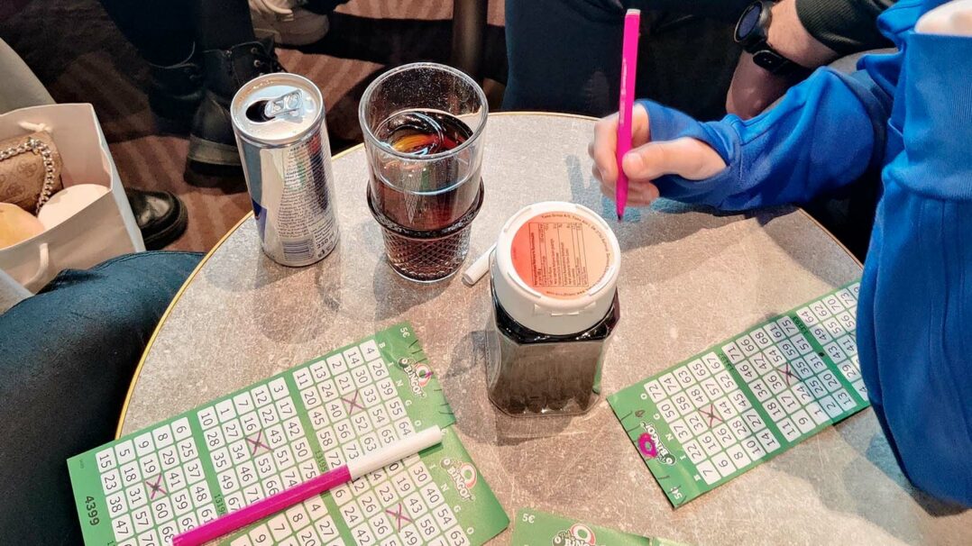 Lastenkoti Suvilinan risteilyllä pelataan bingoa