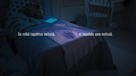 Kuva kampanjafilmistä: Se mikä tapahtuu netissä, ei tapahdu vain netissä