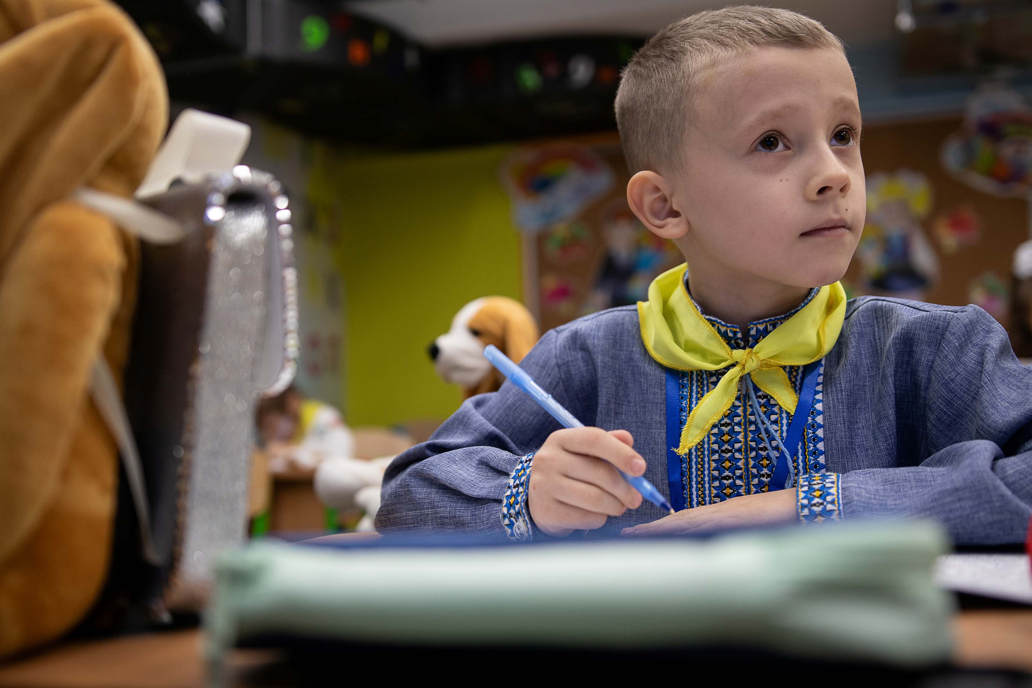 6-vuotias poika opiskelee Ukrainassa